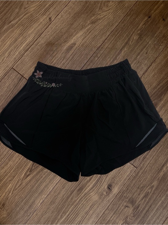 lululemon athletica Pants - Lululemon Hotty Hot Low Rise Lined Short 4" Black NWT Size 6